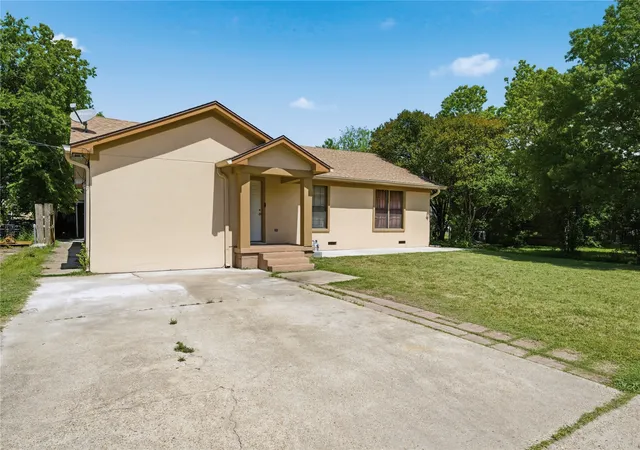 Photo 2 of Single family home for sale at 3624 Redbird St, Waco, TX 76705 | MLS# 21233054 | Listing updated on 2026-09-14