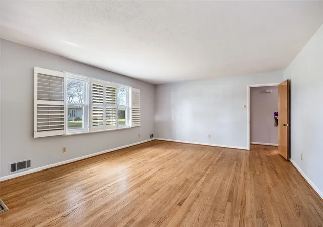 Photo 3 of Single family home for sale at 3019 Sharpview Ln, Dallas, TX 75228 | MLS# 21234137 | Listing updated on 2026-10-07