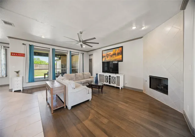 Photo 4 of Single family home for sale at 204 Townsend Dr, Haslet, TX 76052 | MLS# 21234358 | Listing updated on 2026-07-30