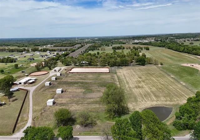 Single family home for sale at 990 Doss Rd, Millsap, TX 76066 | MLS# 21226498