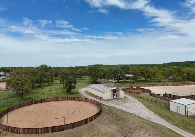 Photo 1 of Single family home for sale at 990 Doss Rd, Millsap, TX 76066 | MLS# 21226498 | Listing updated on 2026-09-28