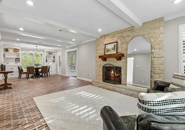 Photo 3 of Sale Pending at 501 Cottonwood Pl, Fairview, TX 75069 | MLS# 21234585 | Listing updated on 2026-07-29