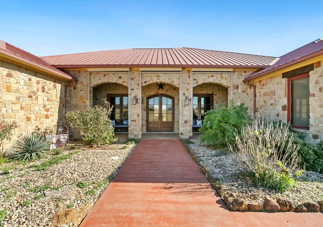 Photo 1 of House for sale at 1561-2 Fm 934, Blum, TX 76627 | MLS# 21233833 | Listing updated on 2026-08-01