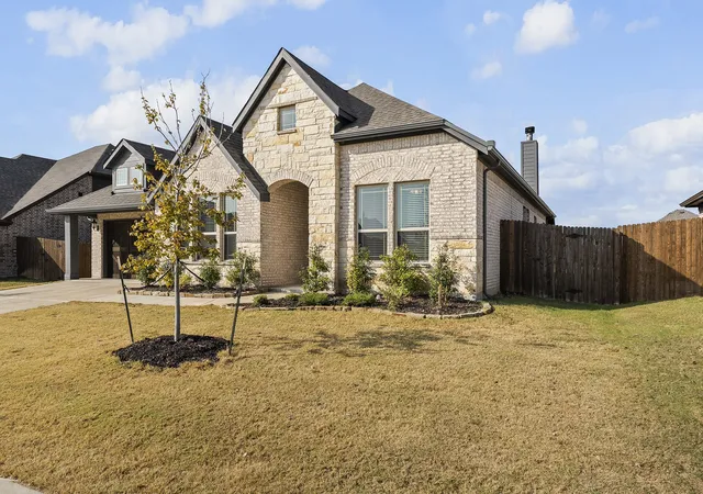 Photo 1 of Single family home for sale at 213 Perennial Wy, Waxahachie, TX 75165 | MLS# 21234814 | Listing updated on 2026-07-29
