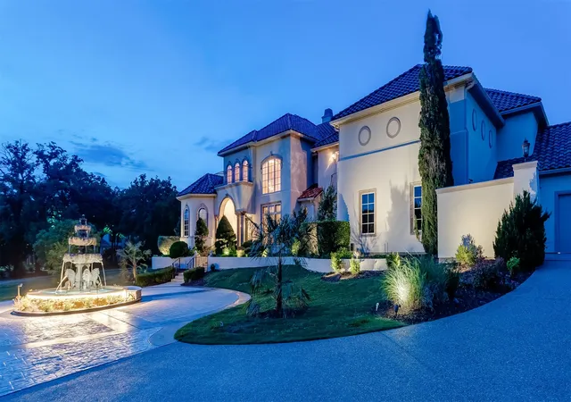 Photo 1 of Mansion for sale at 8600 Riviera Ct, Flower Mound, TX 75022 | MLS# 21234512 | Listing updated on 2026-10-04