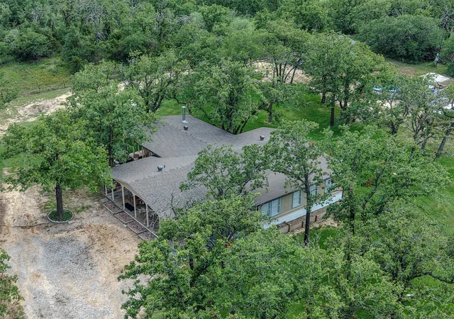 Photo 3 of Single family home for sale at 309 Tejas Trl, Springtown, TX 76082 | MLS# 21231201 | Listing updated on 2026-09-18