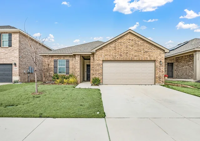 Photo 1 of Single family home for sale at 4724 Swan Neck Dr, Fort Worth, TX 76179 | MLS# 21233344 | Listing updated on 2026-08-02