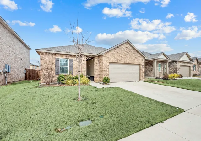 Photo 2 of Single family home for sale at 4724 Swan Neck Dr, Fort Worth, TX 76179 | MLS# 21233344 | Listing updated on 2026-08-02