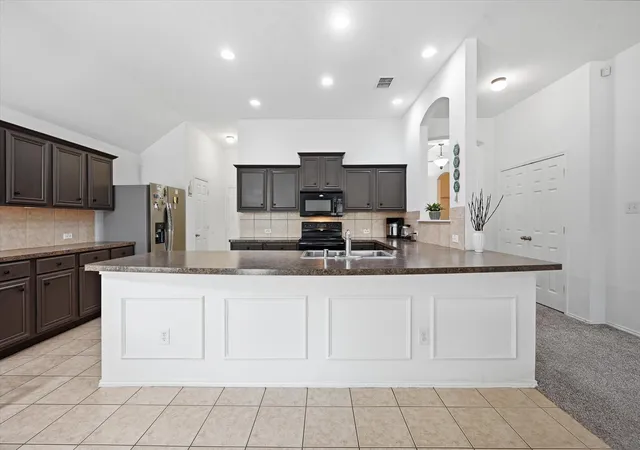 Photo 3 of Single family home for sale at 3104 Thicket Dr, Mc Kinney, TX 75071 | MLS# 21233343 | Listing updated on 2026-08-01