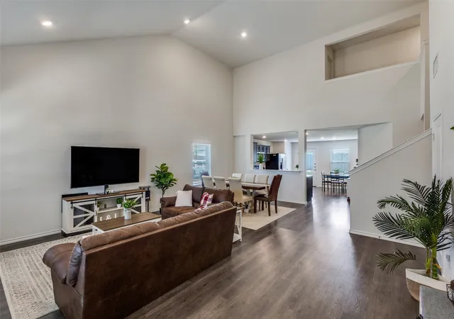 Photo 3 of Single family home for sale at 305 Ginger Ave, Anna, TX 75409 | MLS# 21233412 | Listing updated on 2026-09-15