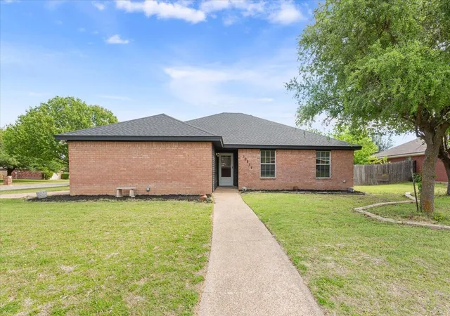 Photo 1 of Single family home for sale at 10817 Lilry Rd, Waco, TX 76708 | MLS# 21234847 | Listing updated on 2026-08-02