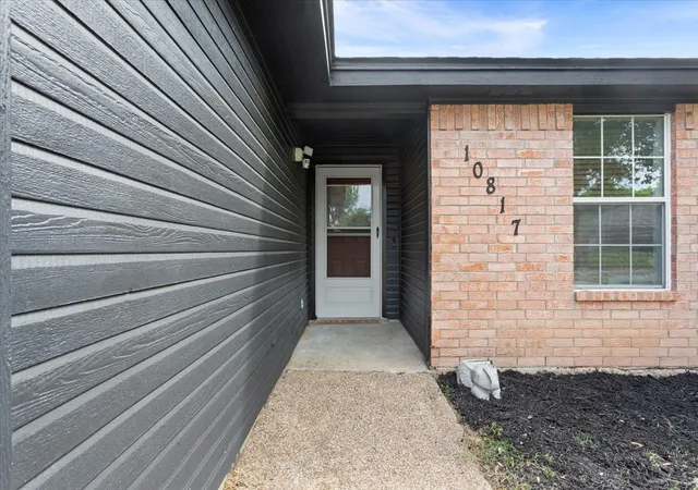 Photo 3 of Single family home for sale at 10817 Lilry Rd, Waco, TX 76708 | MLS# 21234847 | Listing updated on 2026-08-02