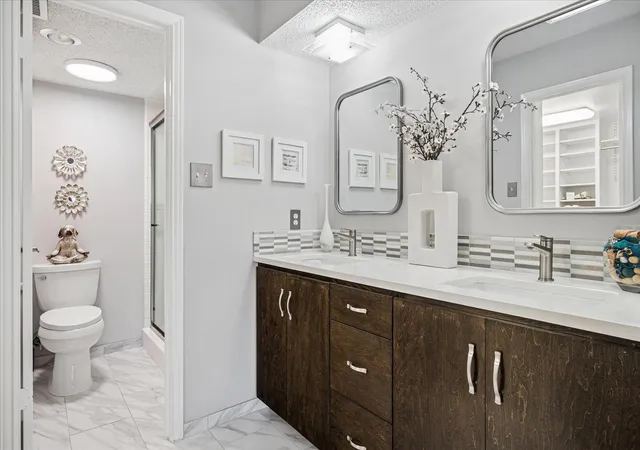 Photo 2 of Condo for sale at 15915 Archwood Ln #2003, Dallas, TX 75248 | MLS# 21214153 | Listing updated on 2026-09-14