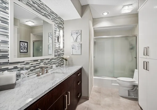 Photo 3 of Condo for sale at 15915 Archwood Ln #2003, Dallas, TX 75248 | MLS# 21214153 | Listing updated on 2026-09-14
