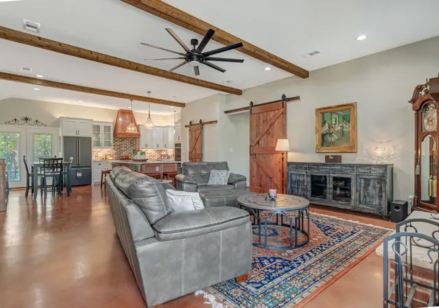 Photo 4 of Sale Pending at 129 Whiskey Ranch Rd, Bridgeport, TX 76426 | MLS# 21234207 | Listing updated on 2026-09-16