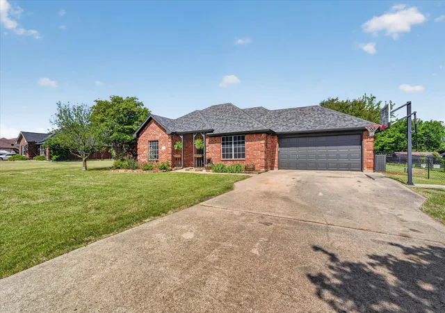 Photo 2 of Single family home for sale at 113 Northview Dr, Fate, TX 75189 | MLS# 21232425 | Listing updated on 2026-09-10