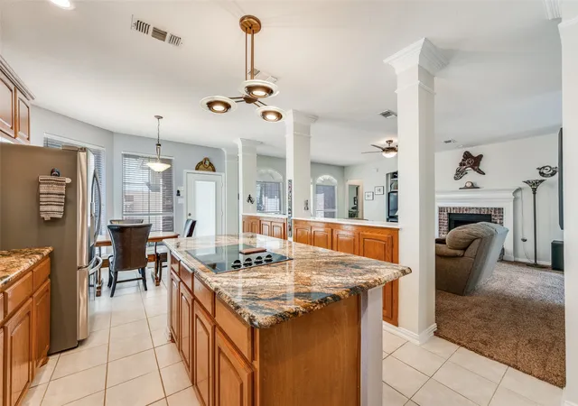 Photo 4 of Single family home for sale at 8421 Parkdale Dr, North Richland Hills, TX 76182 | MLS# 21234514 | Listing updated on 2026-09-28