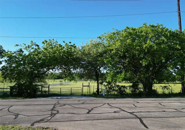 Photo 2 of Land for sale at 0000 E Jeter Rd, Argyle, TX 76226 | MLS# 21229984 | Listing updated on 2026-09-03