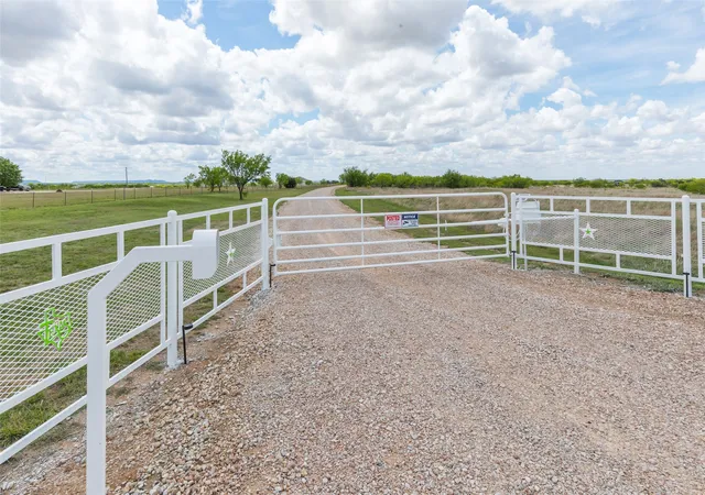 Photo 3 of Single family home for sale at 1098 E State Hwy 36, Abilene, TX 79602 | MLS# 21235853 | Listing updated on 2026-09-13