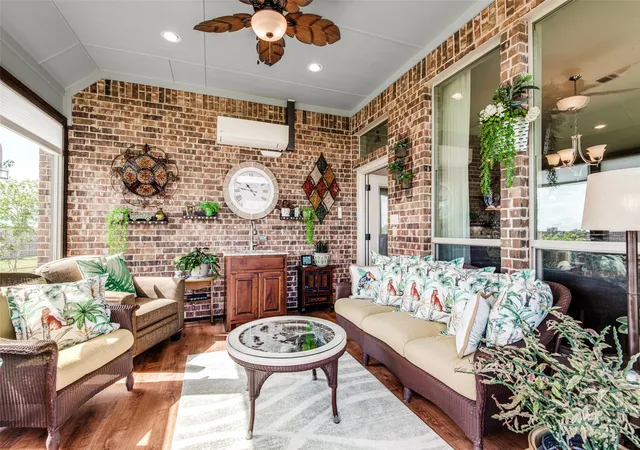 Photo 3 of Single family home for sale at 902 Saint Matthew Cir, Royse City, TX 75189 | MLS# 21234456 | Listing updated on 2026-09-22