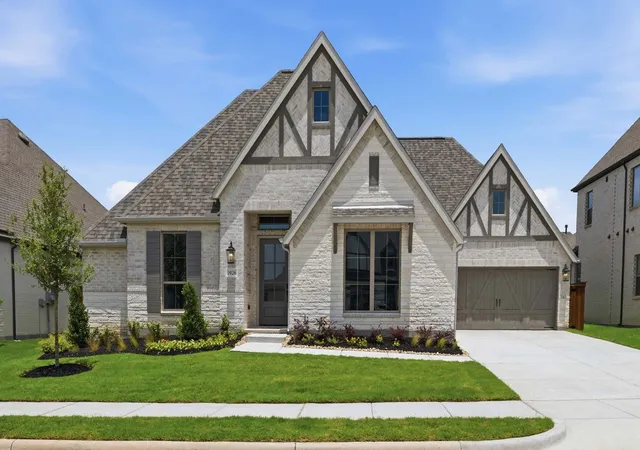 Photo 1 of Single family home for sale at 1926 Vantage Dr, Rockwall, TX 75087 | MLS# 21236033 | Listing updated on 2026-10-07