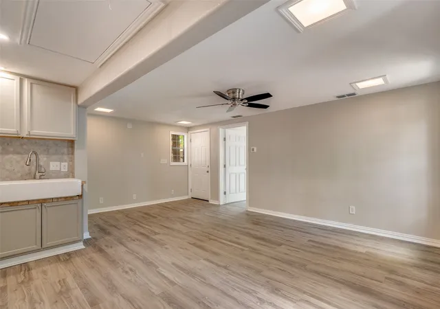 Photo 4 of Single family home for sale at 5706 Campfire Ln, Granbury, TX 76049 | MLS# 21236223 | Listing updated on 2026-09-12