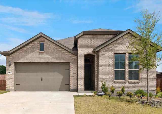 Photo 1 of Single family home for sale at 5420 Gold Pond Dr, Fort Worth, TX 76179 | MLS# 21236410 | Listing updated on 2026-08-01