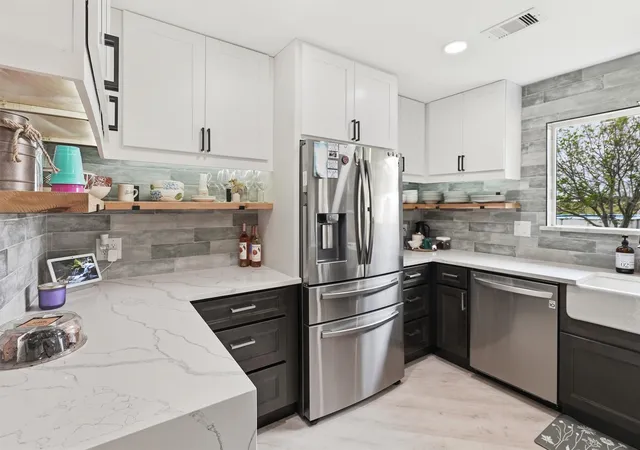 Photo 3 of Single family home for sale at 10208 County Road 418, Grandview, TX 76050 | MLS# 21236378 | Listing updated on 2026-09-15