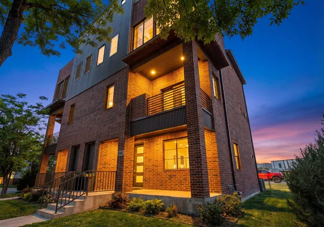 Photo 1 of Sale Pending at 2903 Wingate St, Fort Worth, TX 76107 | MLS# 21236402 | Listing updated on 2026-09-08