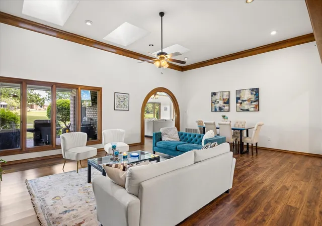 Photo 4 of Single family home for sale at 8911 Bontura Rd, Granbury, TX 76049 | MLS# 21236238 | Listing updated on 2026-09-12