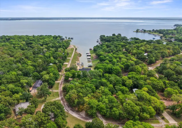 Photo 2 of Sale Pending at 178 Kingswood Dr, Streetman, TX 75859 | MLS# 21234788 | Listing updated on 2026-09-12