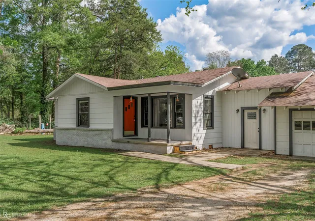 Photo 3 of Sale Pending at 5725 Harper Rd, Keithville, LA 71047 | MLS# 21236512 | Listing updated on 2026-09-10
