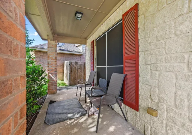 Photo 4 of Single family home for sale at 704 Acacia Dr, Anna, TX 75409 | MLS# 21229989 | Listing updated on 2026-09-30