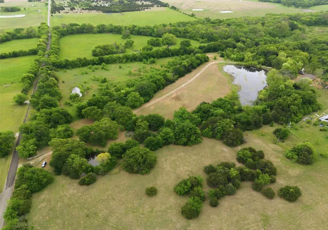 Photo 3 of House for sale at 639 County Road 1001, Greenville, TX 75401 | MLS# 21228192 | Listing updated on 2026-09-08