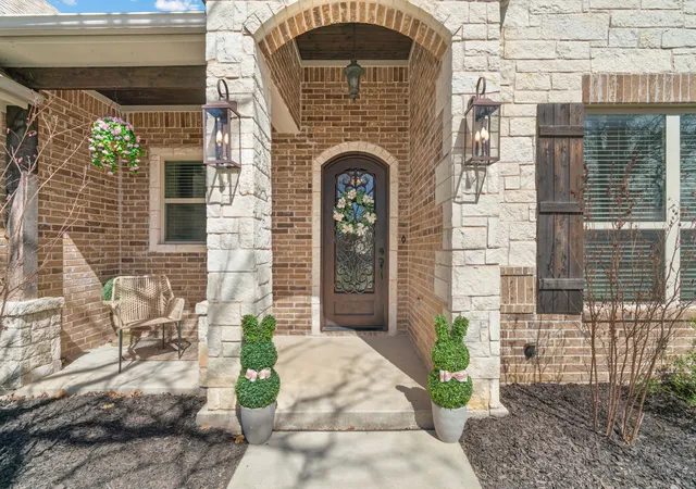 Photo 3 of Single family home for sale at 117 Flat Foot Ln, Stephenville, TX 76401 | MLS# 21212403 | Listing updated on 2026-10-05