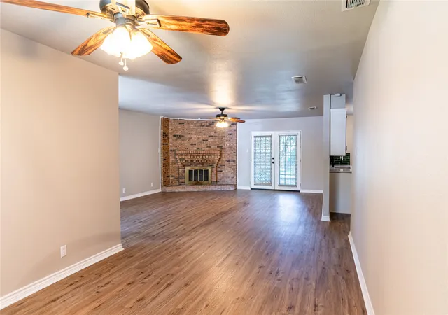 Photo 3 of Sale Pending at 12 Brookhollow Cir, Gainesville, TX 76240 | MLS# 21234080 | Listing updated on 2026-09-21