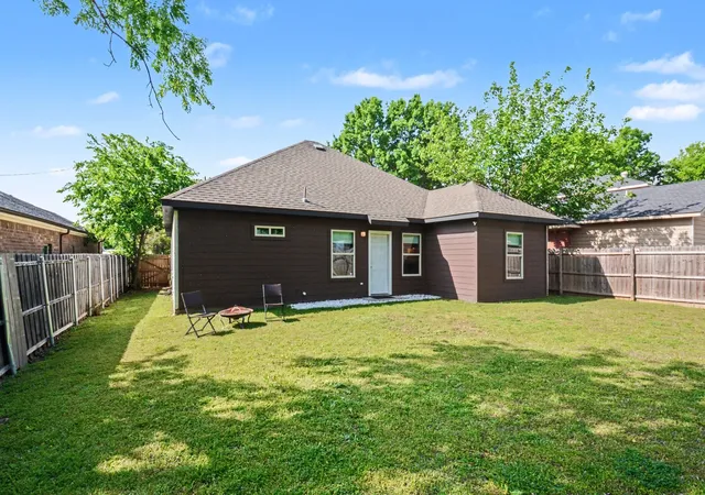Photo 16 of Single family home for sale at 8903 Eden Valley Ln, Dallas, TX 75217 | MLS# 21237787 | Listing updated on 2026-10-05