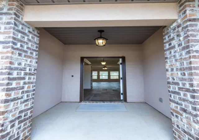 Photo 3 of Single family home for sale at 243 Berkshire Pl, Haughton, LA 71037 | MLS# 21237156 | Listing updated on 2026-09-11