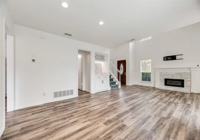 Photo 3 of Sale Pending at 17910 Windflower Wy #2204, Dallas, TX 75252 | MLS# 21238265 | Listing updated on 2026-08-01