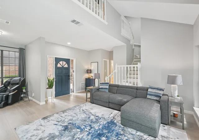 Photo 3 of Condo for sale at 209 Cimarron Trl #6, Irving, TX 75063 | MLS# 21237039 | Listing updated on 2026-07-29