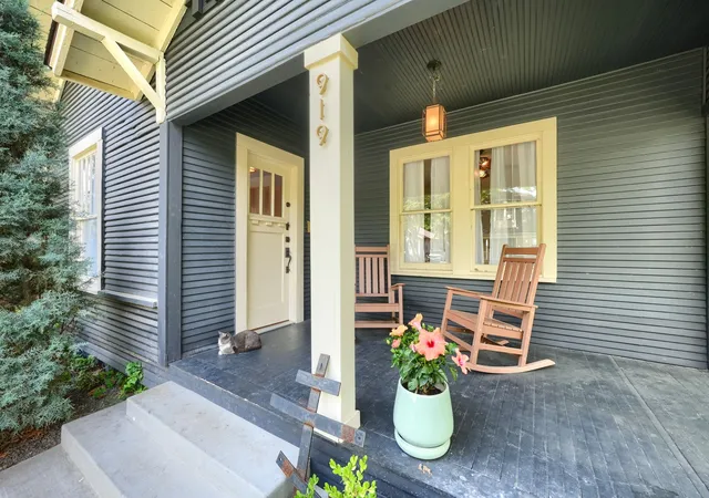 Photo 3 of Single family home for sale at 919 N Clinton Ave, Dallas, TX 75208 | MLS# 21238938 | Listing updated on 2026-07-29
