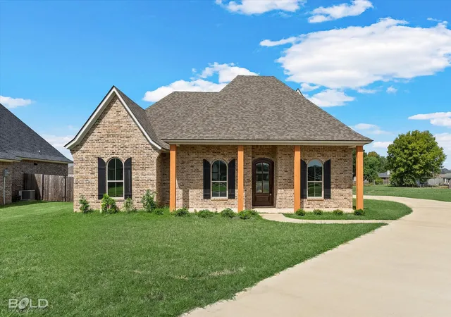 Photo 3 of Sale Pending at 319 Newport, Benton, LA 71006 | MLS# 21239205 | Listing updated on 2026-09-14