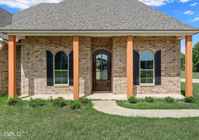 Photo 4 of Sale Pending at 319 Newport, Benton, LA 71006 | MLS# 21239205 | Listing updated on 2026-09-14