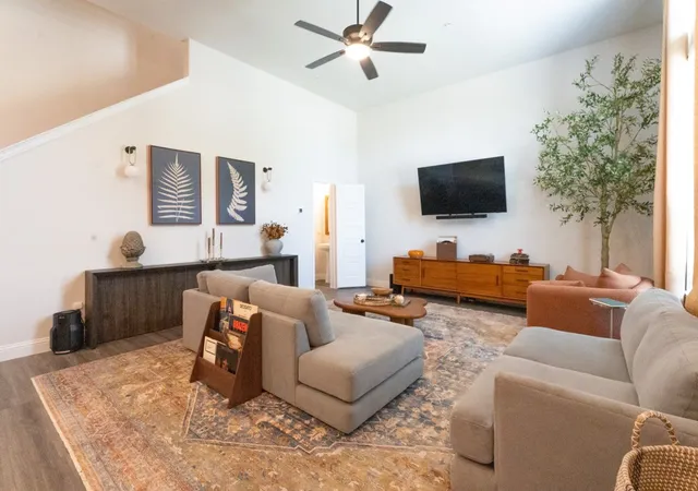 Photo 1 of Sale Pending at 532 E 2nd St, Irving, TX 75060 | MLS# 21239233 | Listing updated on 2026-09-14