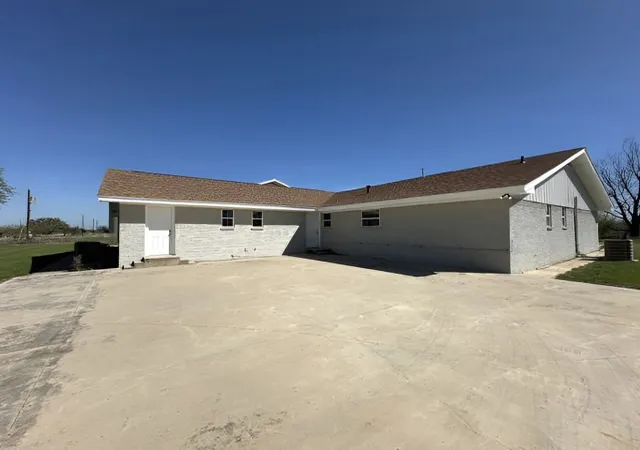 Photo 3 of Single family home for sale at 600 Fm 45 E, Brownwood, TX 76801 | MLS# 21236074 | Listing updated on 2026-09-11