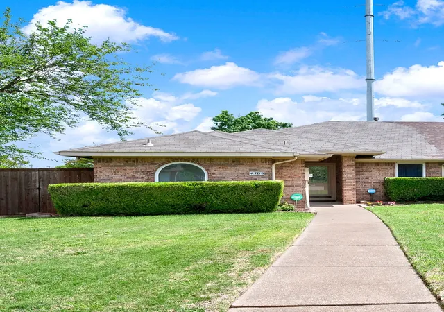 Photo 1 of Single family home for sale at 4509 Club Estate Pl, Mesquite, TX 75150 | MLS# 21237565 | Listing updated on 2026-09-10