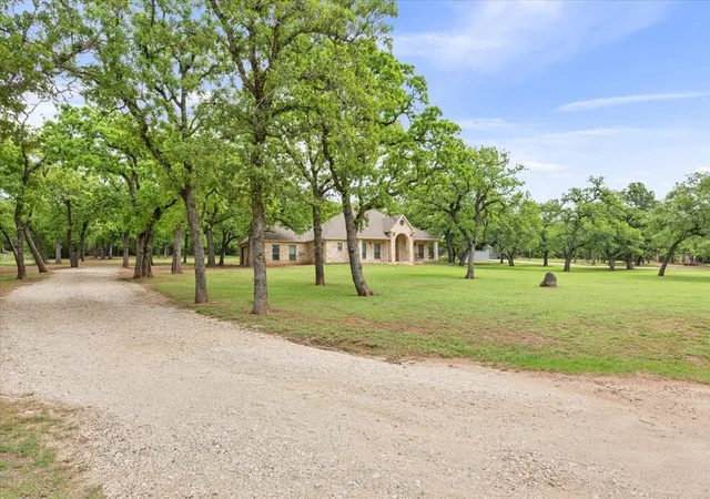 Photo 2 of Sale Pending at 140 Oak Ridge Loop, Whitney, TX 76692 | MLS# 21237385 | Listing updated on 2026-08-02