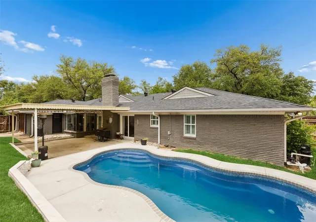 Photo 2 of Single family home for sale at 2808 Reedcroft Dr, Dallas, TX 75234 | MLS# 21234077 | Listing updated on 2026-09-12