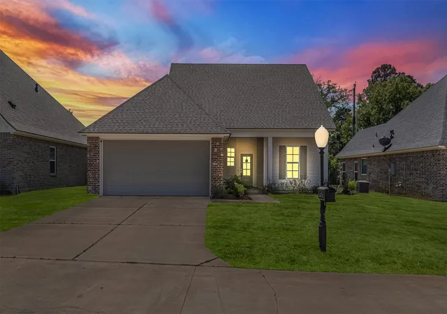 Photo 1 of Single family home for sale at 331 Mousse Ruelle, Shreveport, LA 71106 | MLS# 21239177 | Listing updated on 2026-09-28