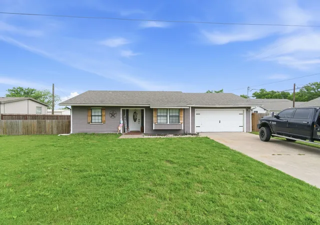 Photo 4 of Single family home for sale at 1032 Greg St #1-5, Azle, TX 76020 | MLS# 21240001 | Listing updated on 2026-09-08